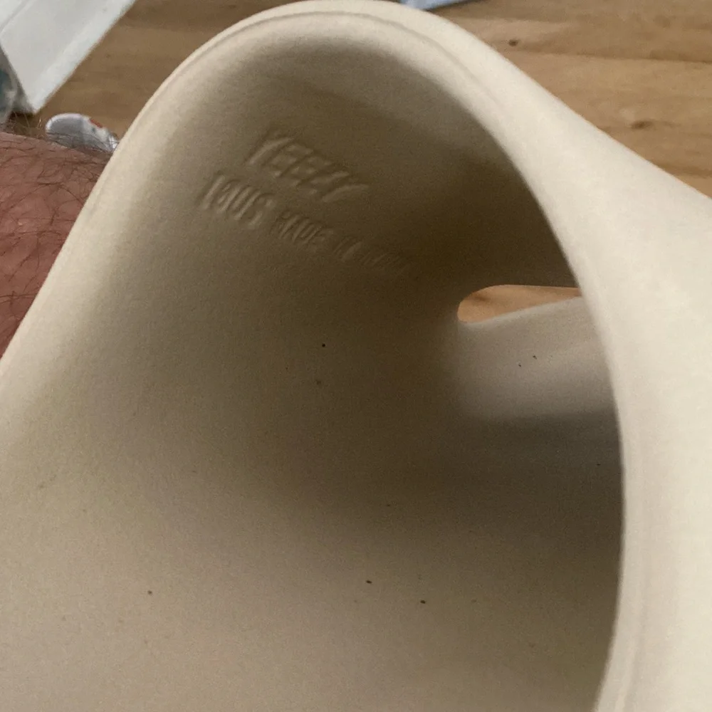 Adidas Yeezy Slide Bone Sandals. Size 10